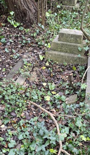 Image of headstone for Helen Smith