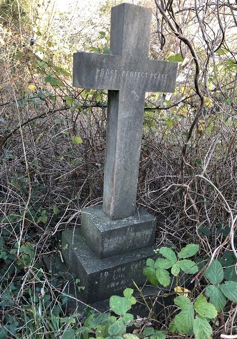 Photograph of headstone for Edward Huntington